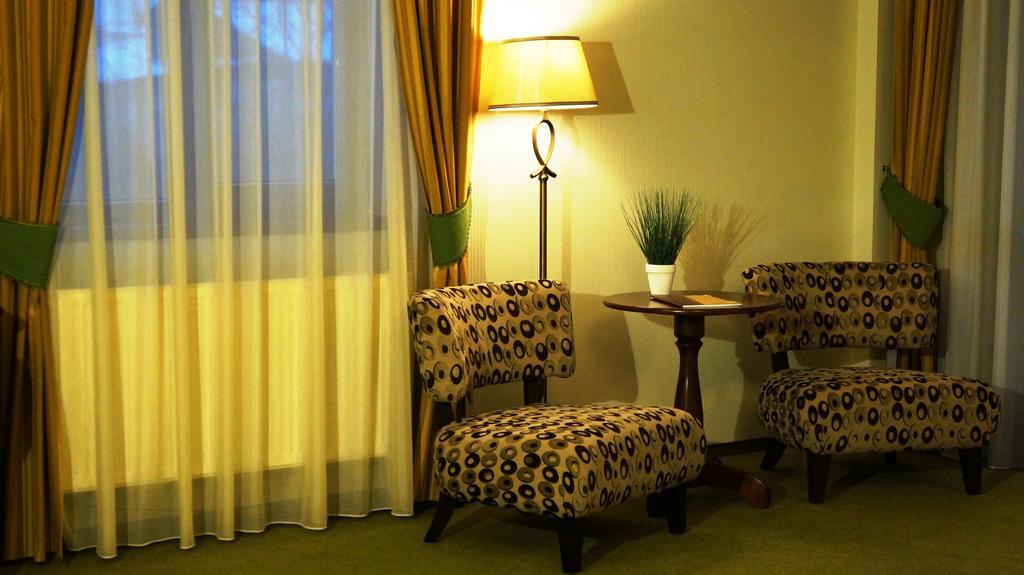 Hotel Residenz Suceava Zimmer foto